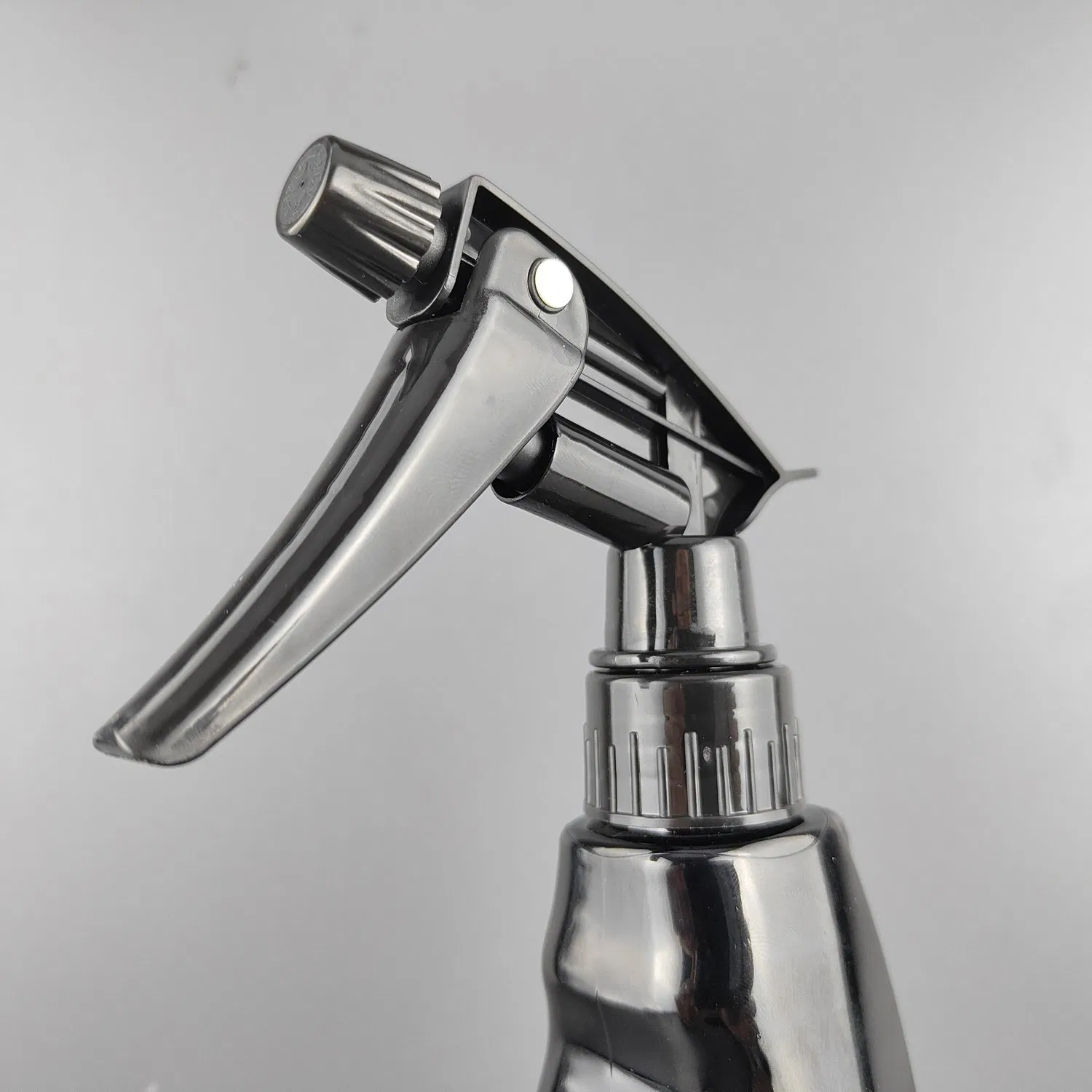 B Strong Trigger Dispenser for Gardening Customized Color&Tube Length 28/410