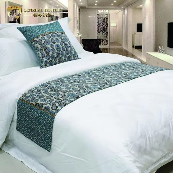 Hotel Wrinkle Free Polyester Jacquard Decorative Cloth Cushions Bed Runner