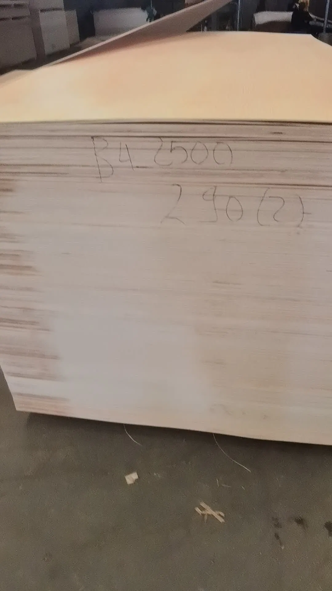 Фанера Иломбия 12 мм 1220x2440 мм