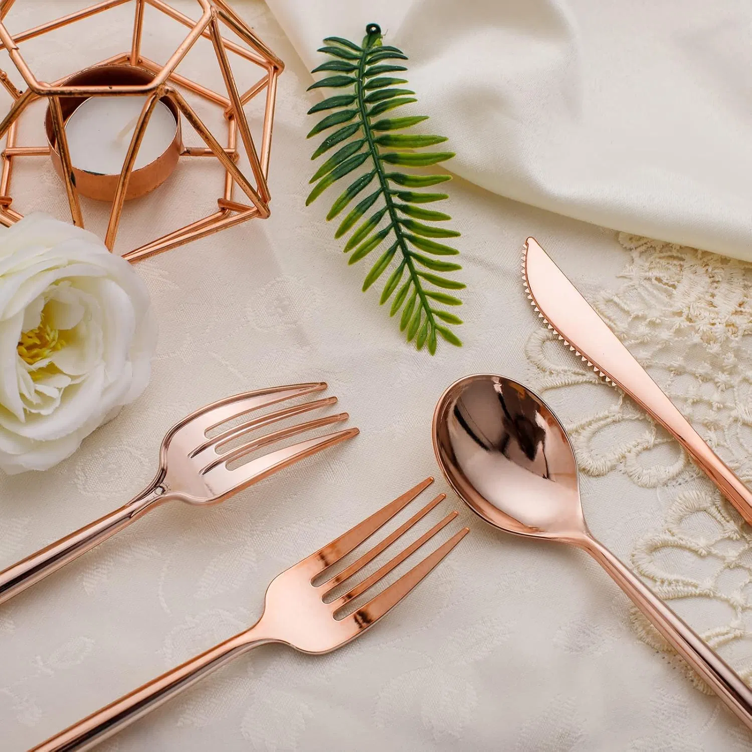 Elegant Rose Gold Disposable Cutlery Set for Parties