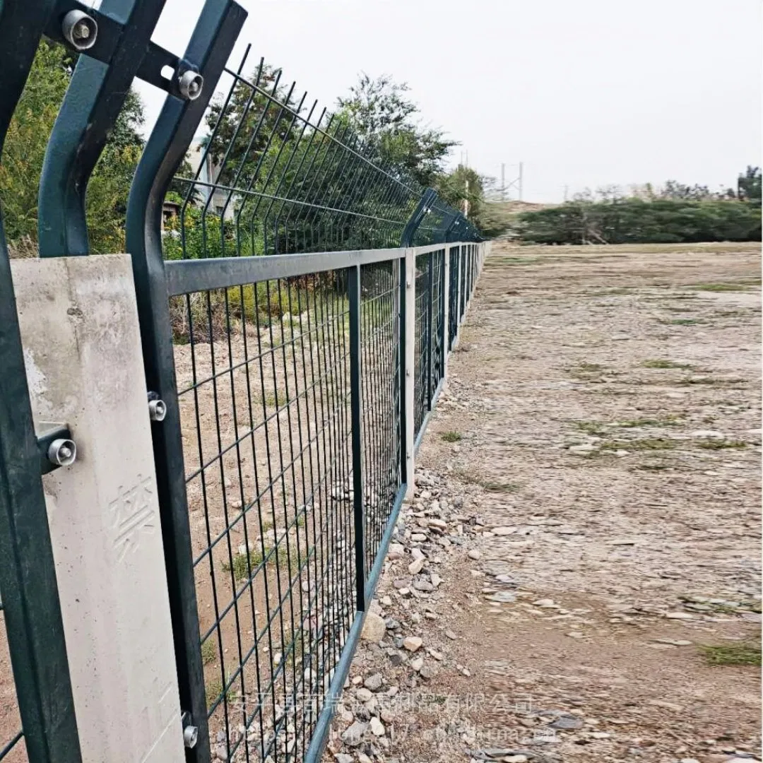PVC-Coated Steel Razor Wire Mesh Security Fence for Railways and High Security Areas