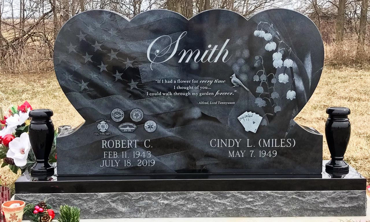 China Wholesale Granite Stone Monument Price Heart Shaped Memorials Design