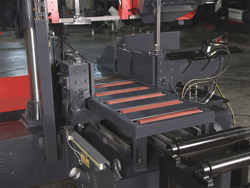 Ленточная пила по металлу полностью автоматическая гидравлическая