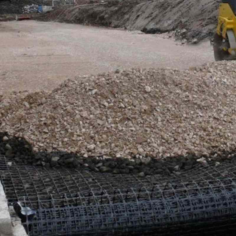 Durable Steel-Plastic Geogrid for Soil Stabilization, Anti-Erosion Feature
