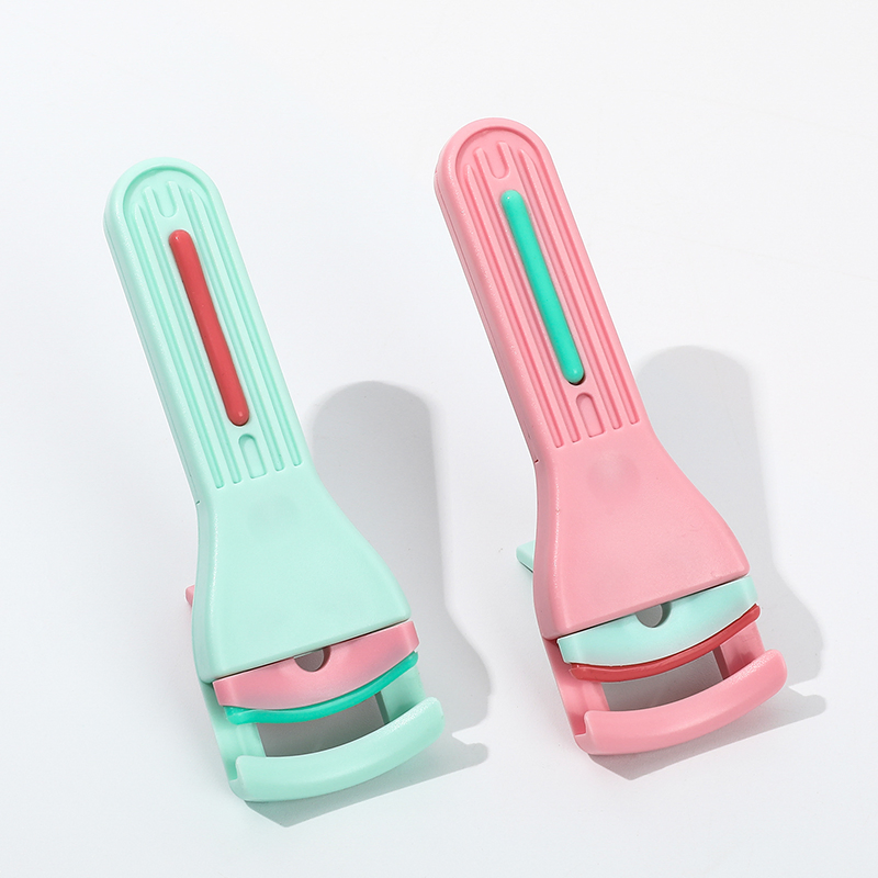 High-Quality Stainless Steel Mini Eyelash Curler with Eco-Friendly Refills and Continuous Curl Settings