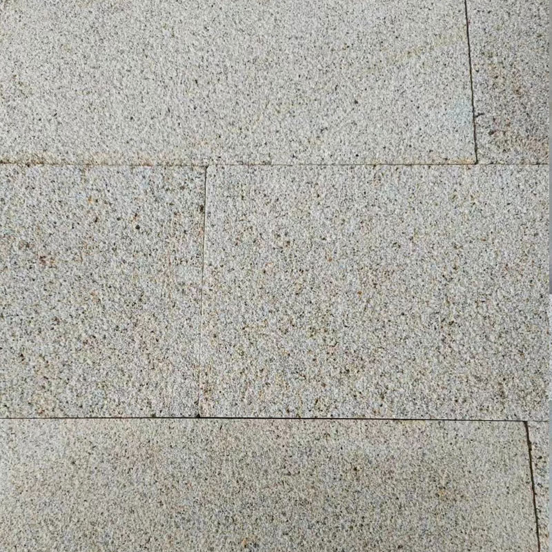 China Yellow Granite Stone Garden Floor Paving & Driveway Pavers
