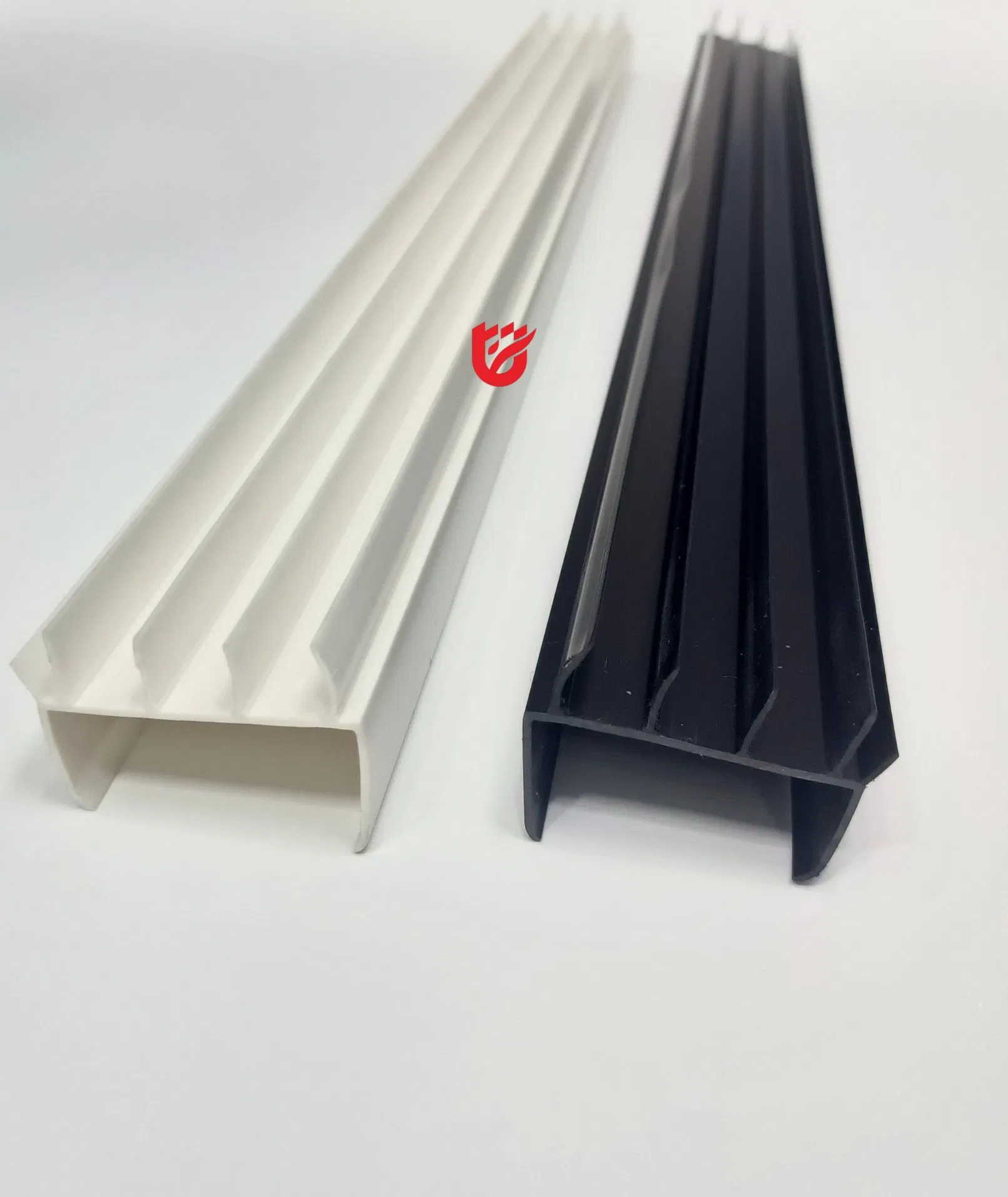 Vinyl Door Bottom Sweep Seal for Wooden Door Bottom with TPE Material