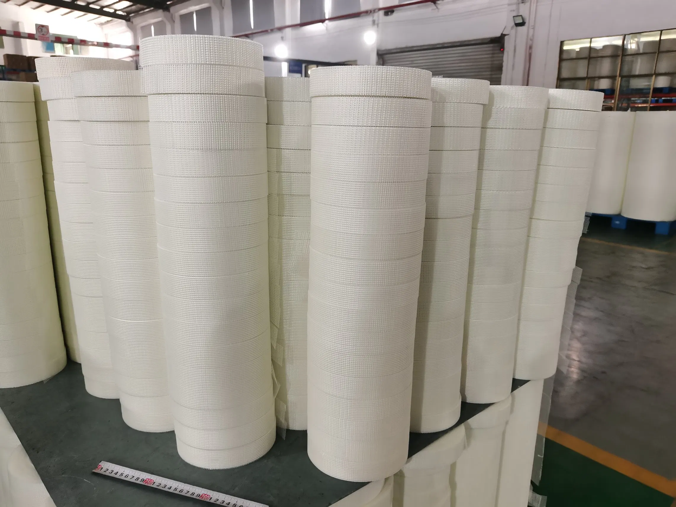 65grm Self Adhesive Fiberglass Mesh Cut Tape with High Quality