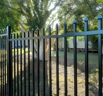 China Galvanized Steel Picket Metal Panel Iron Wire Mesh Fence Steel Spear Fence