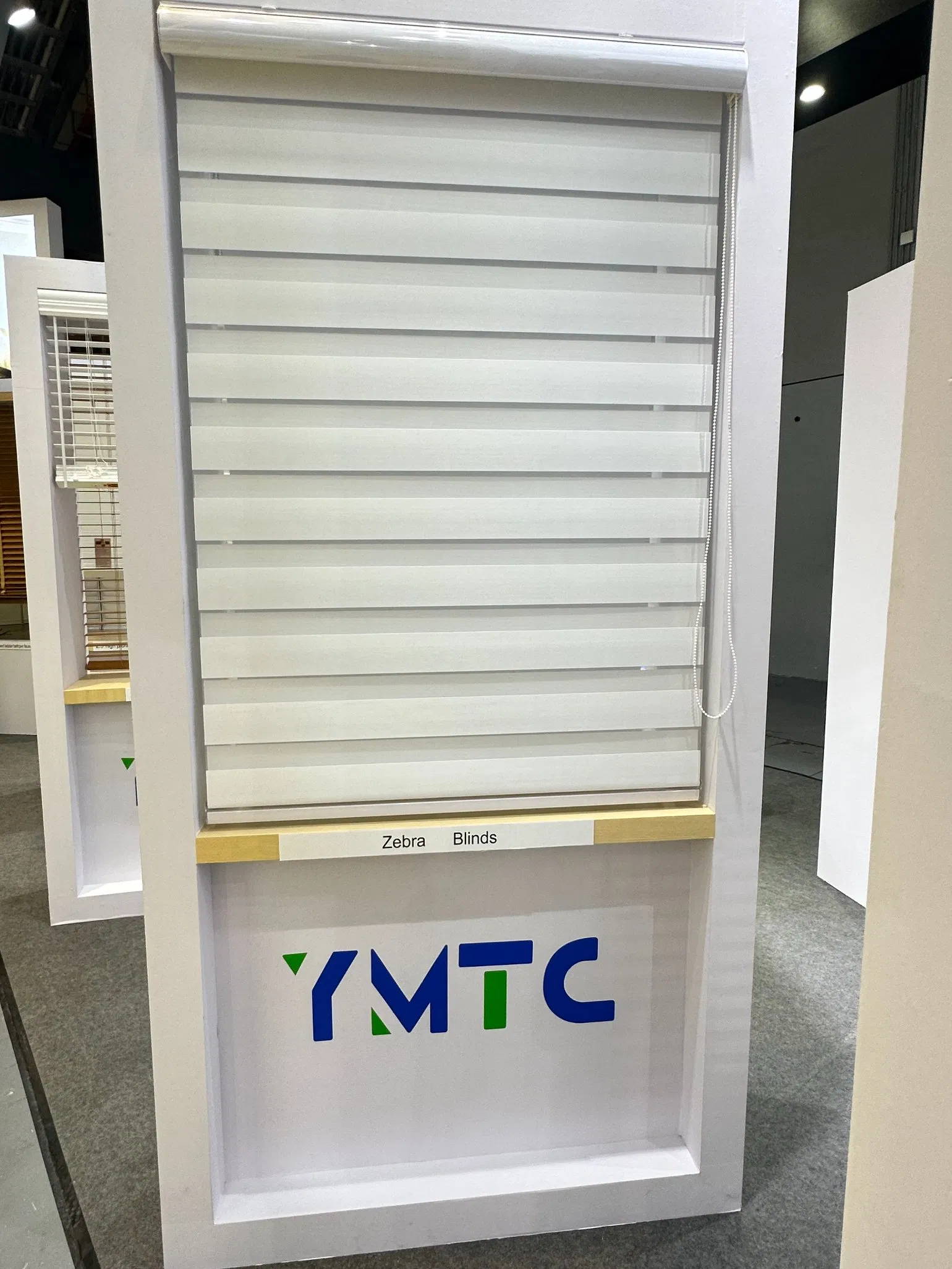 White Double Layer Durable Manual Zebra Blinds with Metal Bead Chain