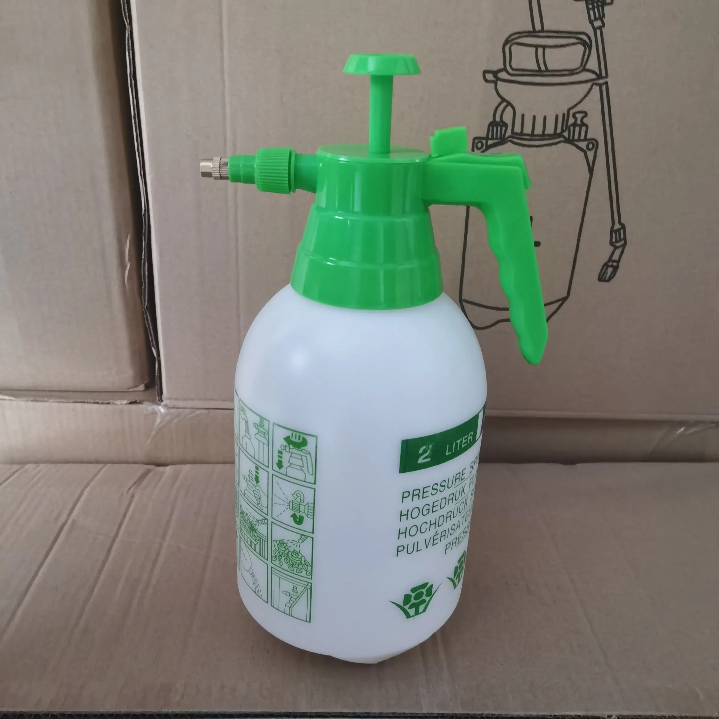 China Home Small Spray 1.5L Plastic Trigger Sprayer Bottle