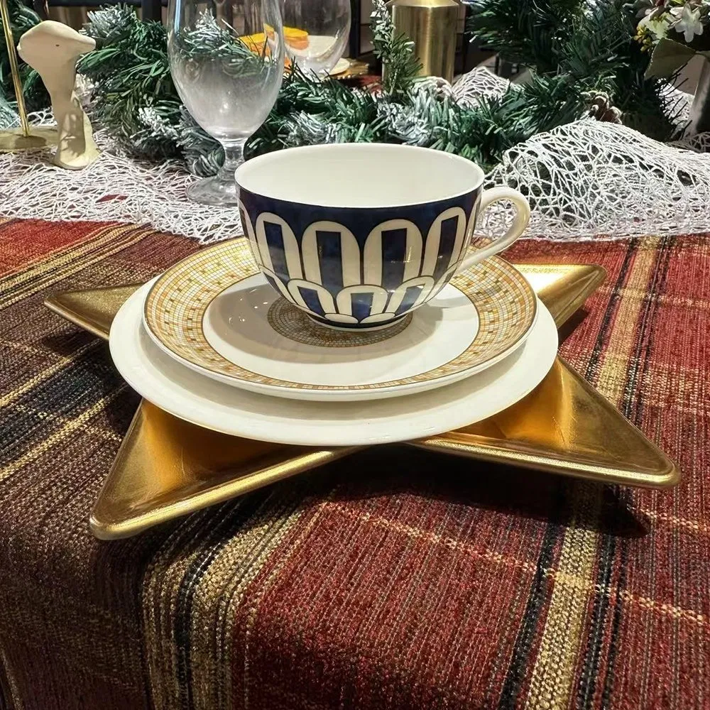 Elegant Presentation Pentagram Shape PP Material Disposable Plastic Classic Charger Plate