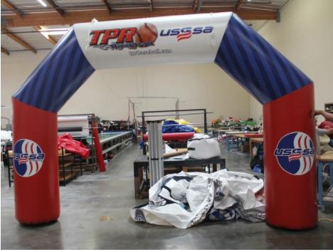 2019 New New Arrival Yellow Inflatable Giraffe Animal Arch for Sale