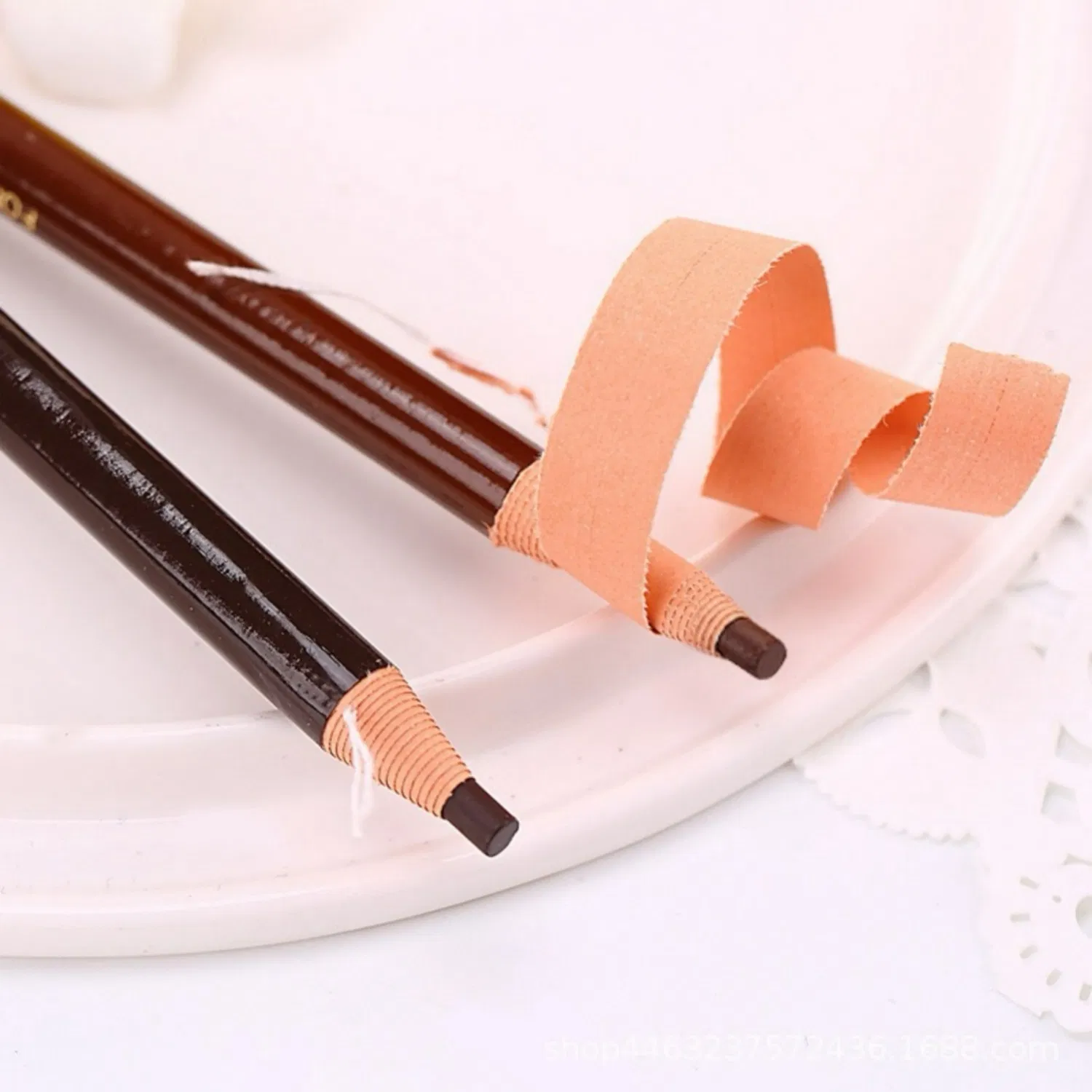 Waterproof Eyebrow Pencil with Vitamin E Infusion to Nourish Eyebrow Skin and Prevent Dryness