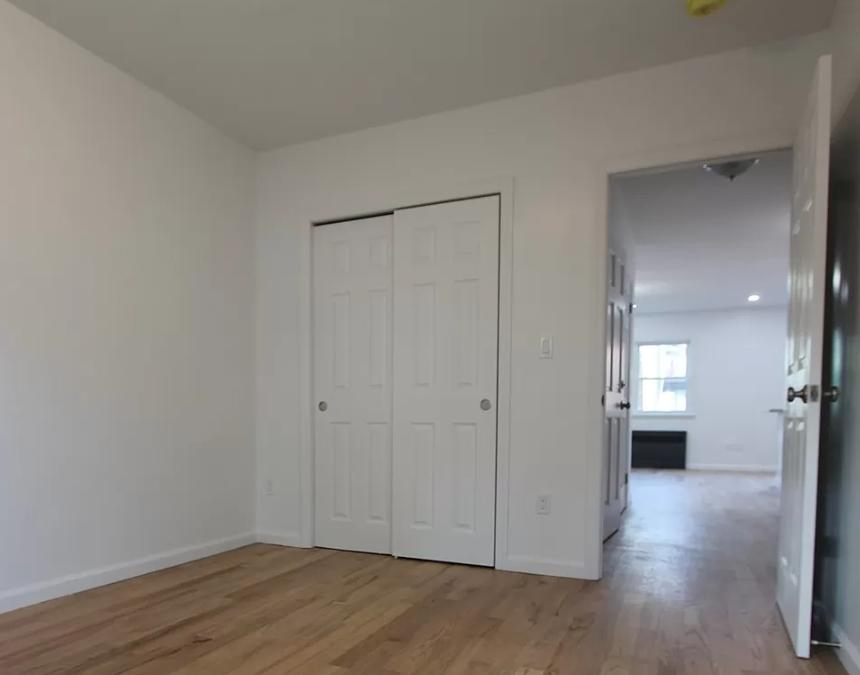 White Primer Spray Paint Shaker Bedroom Door Craftsman Primed Smooth Solid Core Molded Composite MDF Prehung Interior Wood Door/Pocket Door/Barn Door