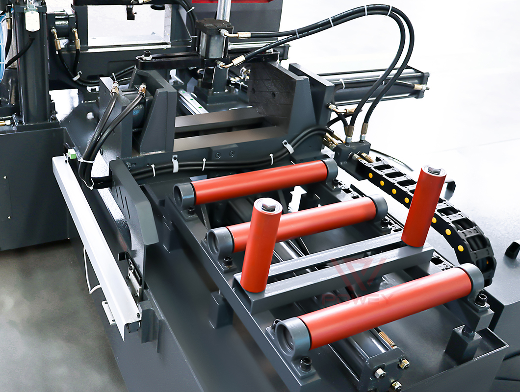 Станок ленточнопильный горизонтальный автоматический по металлу GSK4230