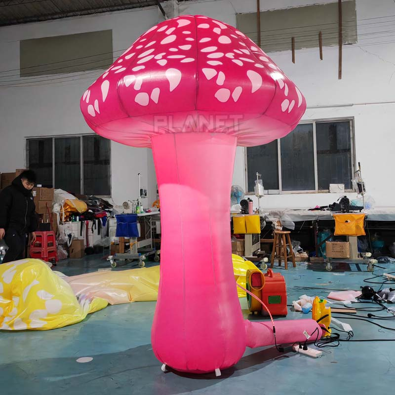Giant Color Changing Decorative Inflatable Mushroom for Event