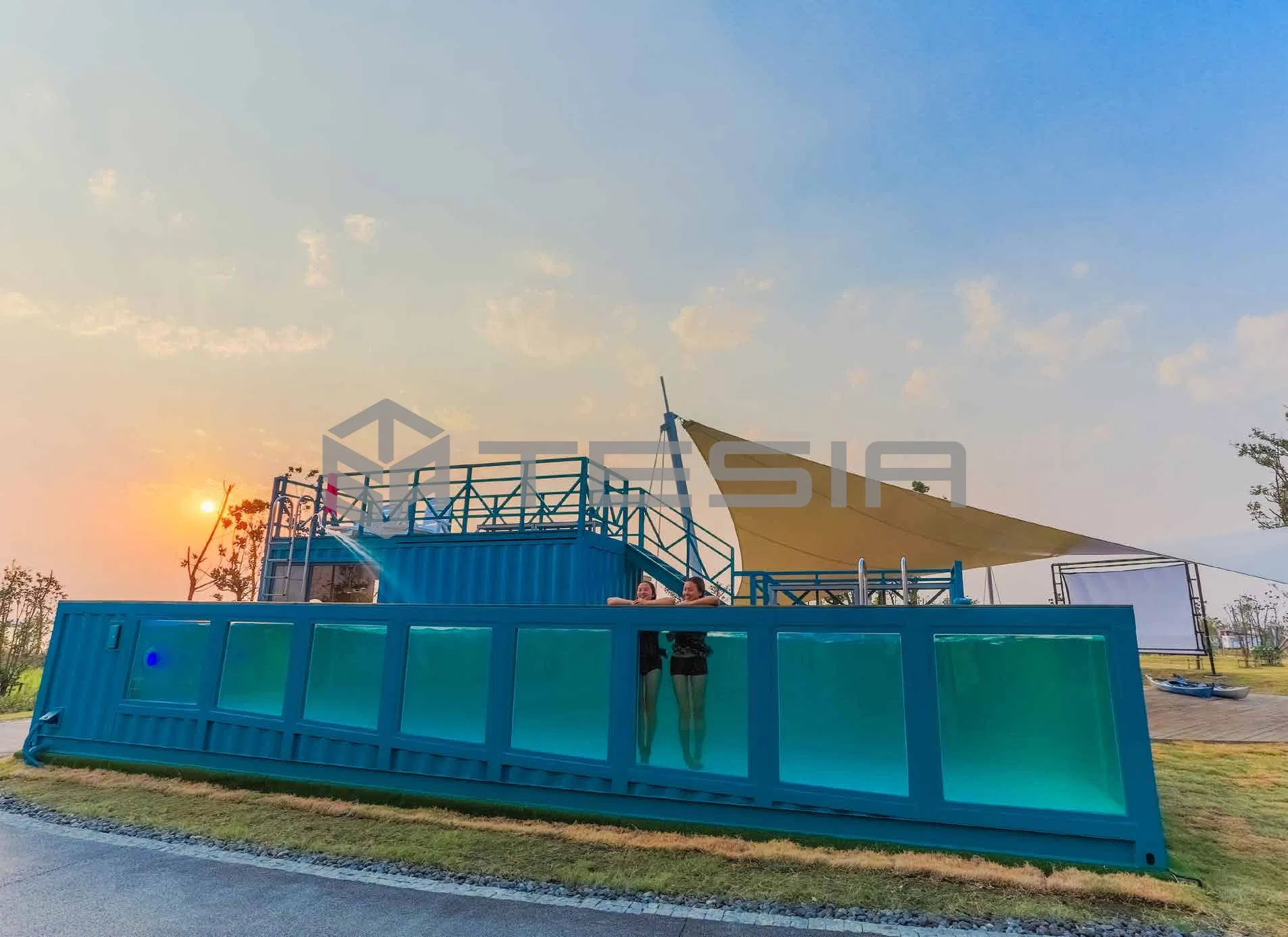Tesia Industry Prefab Container House Luminous Swimming Pool