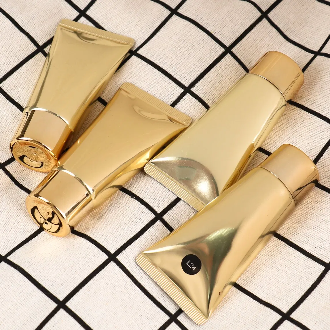 Free Sample Private Label Vegan Brighten Natural Gest Liquid Foundation