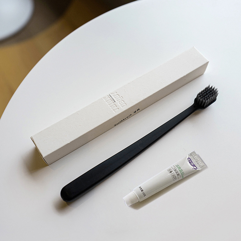 Wholesale of New Materials Hotel Toiletries Set Disposable Toothbrush