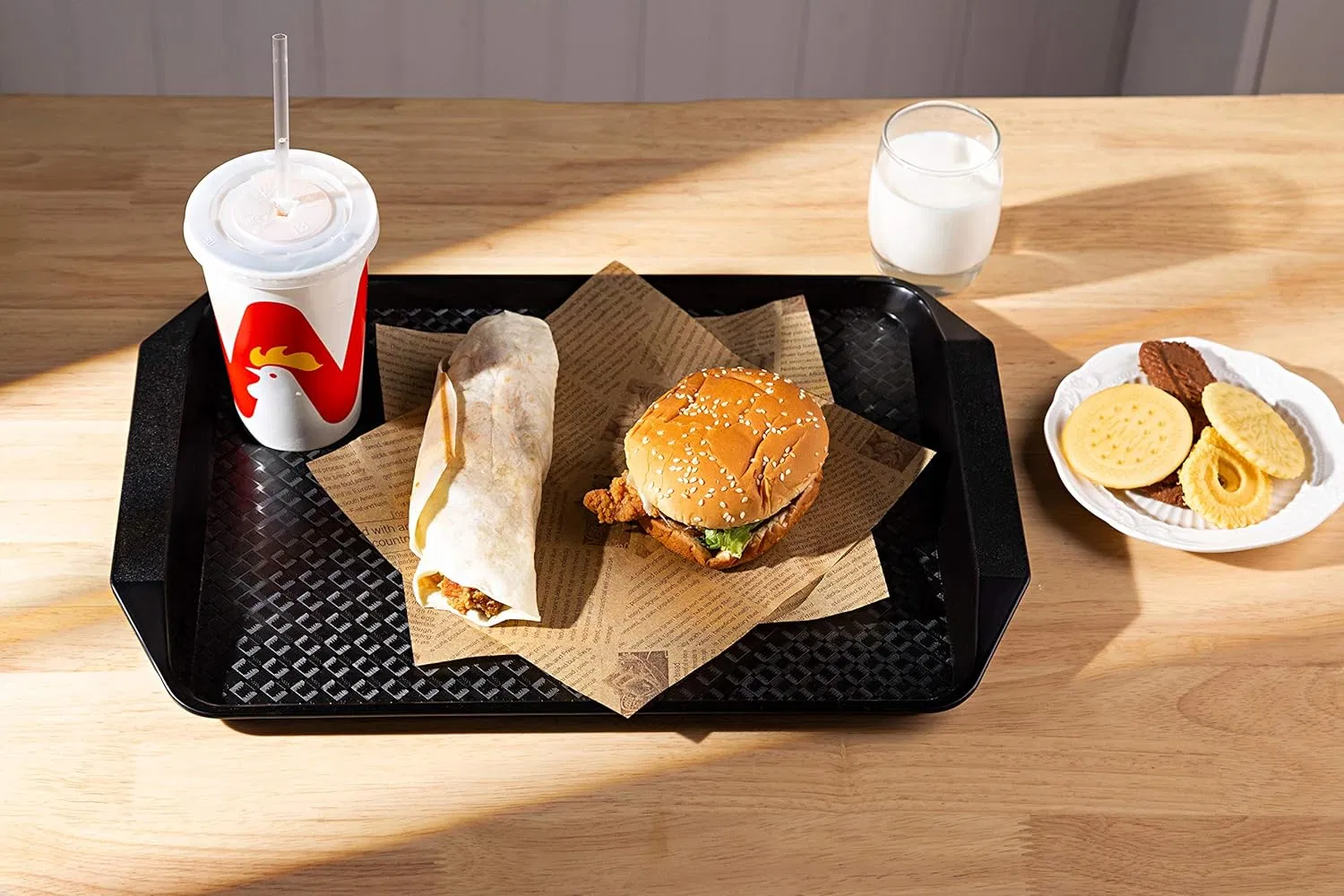 Food Use and Plastic Material PP Serving Trays for Canteen Hotel