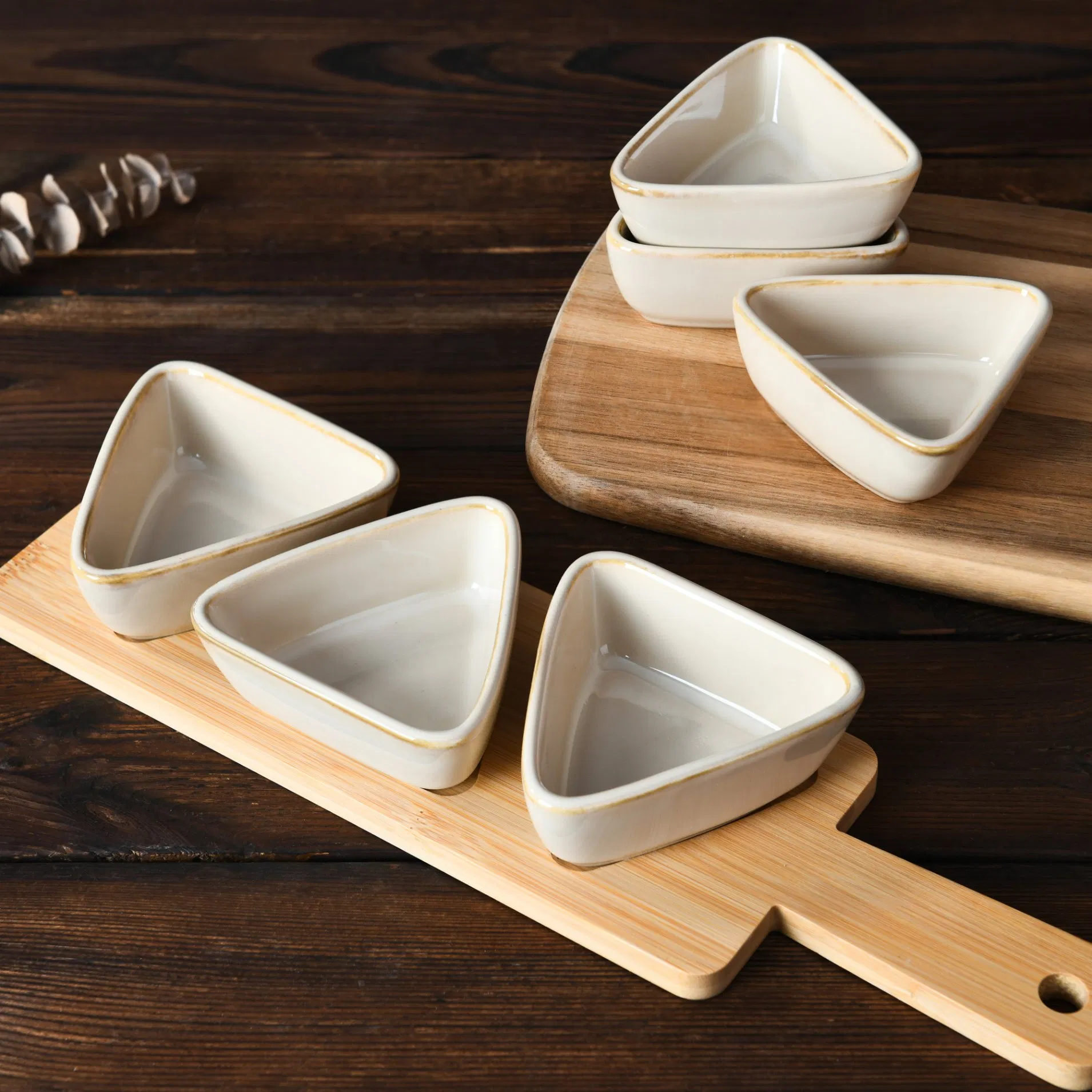 Ceramic Triangle Divided Plate Porcelain Serving Plates with Bamboo Tray