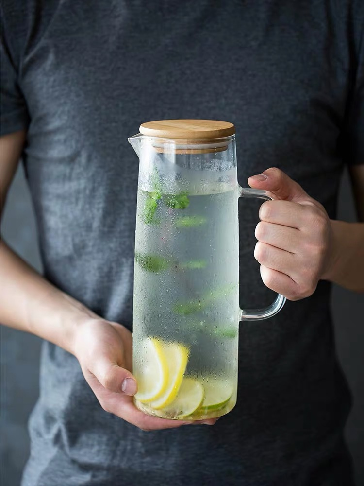 1600ml High Borosilicate Heat Resistant Clear Glass Water Jug with Wooden Lid