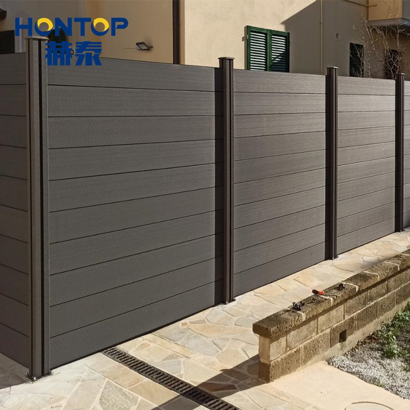 Easy Installation WPC Fence Composite Wood Outdoor WPC Fencing Panels
