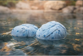 Eco-Friendly Decor Oil Absorbent Balls for Hot Spring Resort Pool Floating