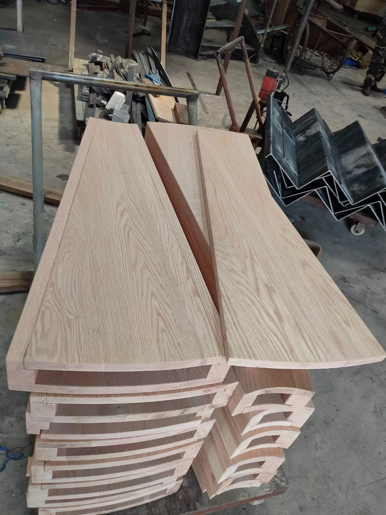 Luxury Walnut Timber Hardwood American Oak Stair Treads Beech Staircase Steps