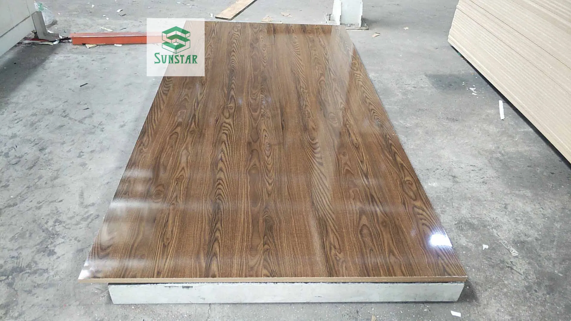 Newest Decor /Different Colour of High Quality Wholesale Light/Glossy/Matt/Embossed/Phantom Face /Finish Faced MDF for Furniture/ Decoration