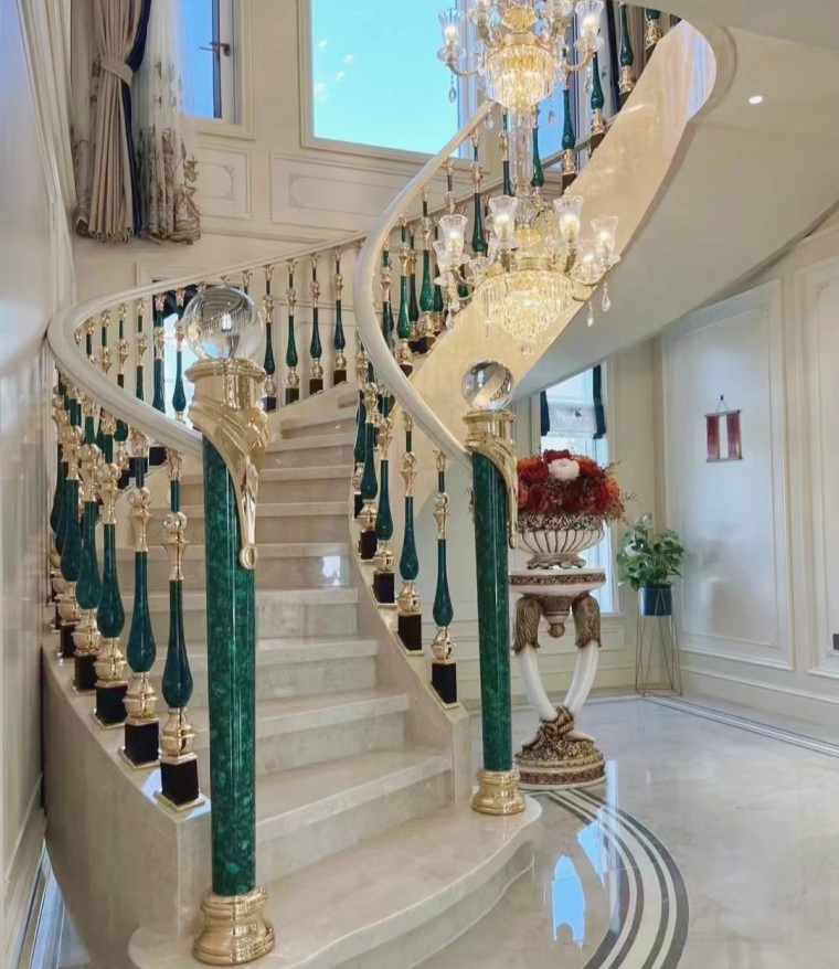 Elegant and Beautiful Staircase Balcony, Aluminium-Magnesium Alloy Railings Pillar