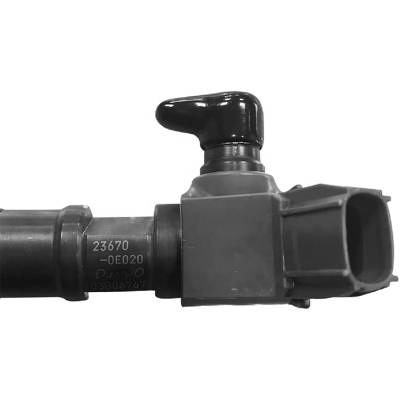 Топливный инжектор Denso 23670-0E020 для Toyota Hilux Revo 2.4L 2.7L (2GD)