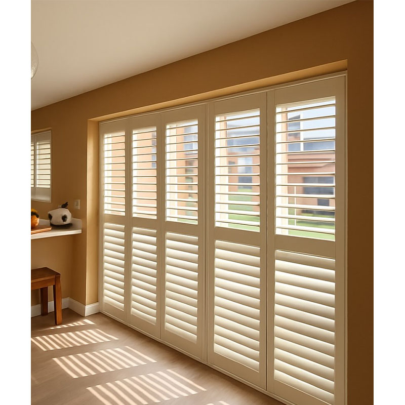 White Painting Interior Custom Window Shutter Wood Plantation Shutters