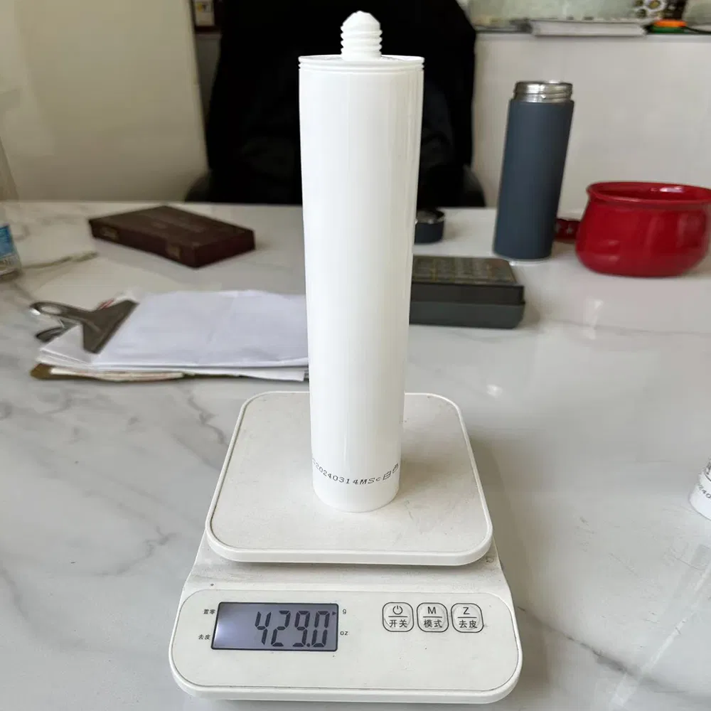 Anti-Cracking Butyl PU Spray Super Adhesive Cold Solid Low Temperature Resistant Polyurethane Liquid Storage Sealant Glue