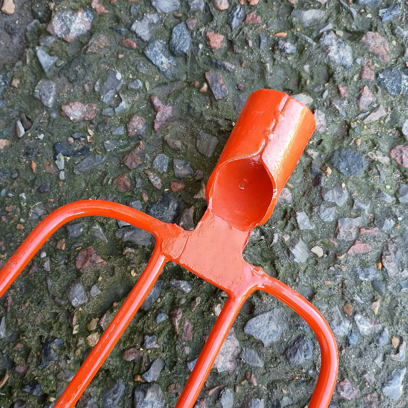 Hot Selling Carbon Steel Forged Fork for Soil Loosening and Debris Cleaning