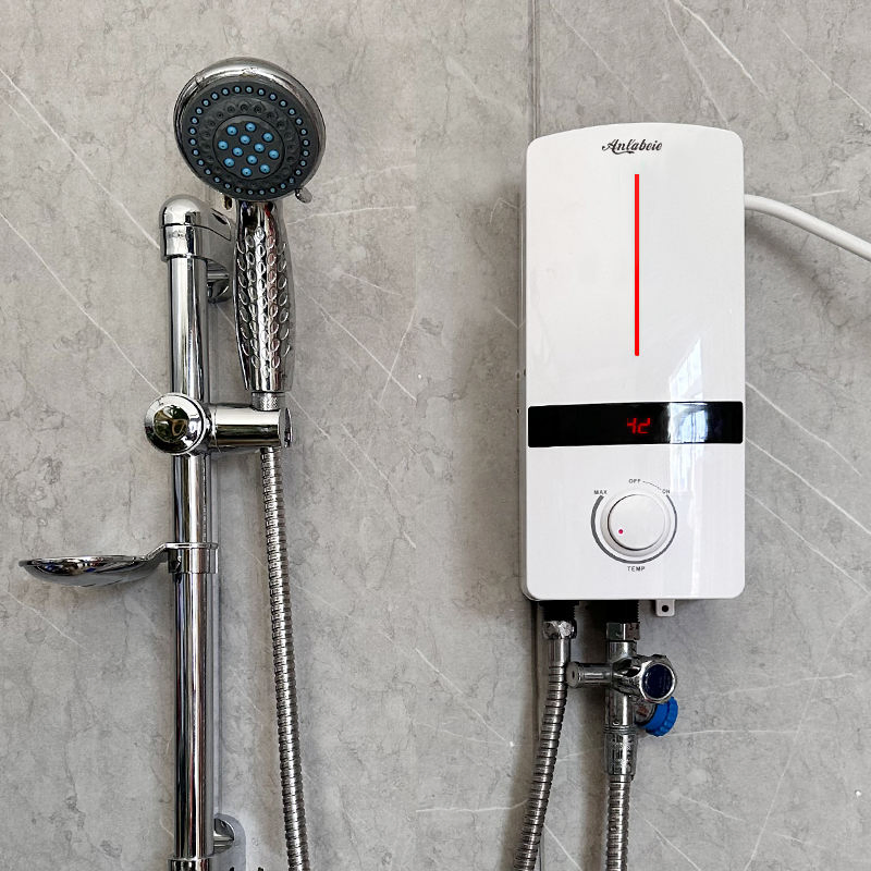 Проточный водонагреватель 5500W IPX4 для США