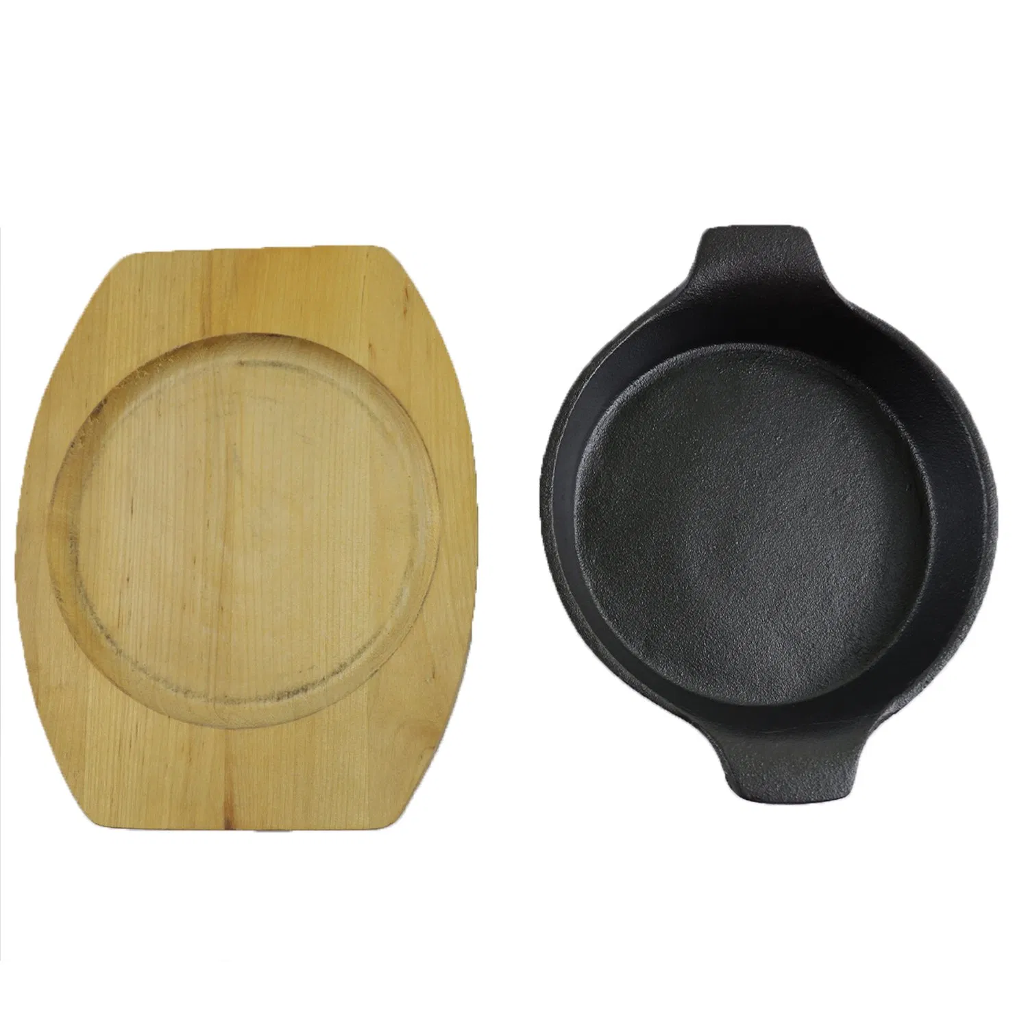 Чугунная сковорода с деревянной подставкой