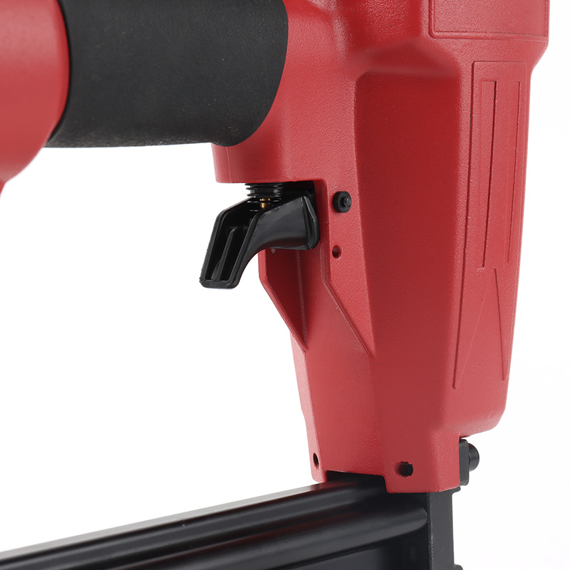 Пневматический степлер Shall T50 для обивки и дерева