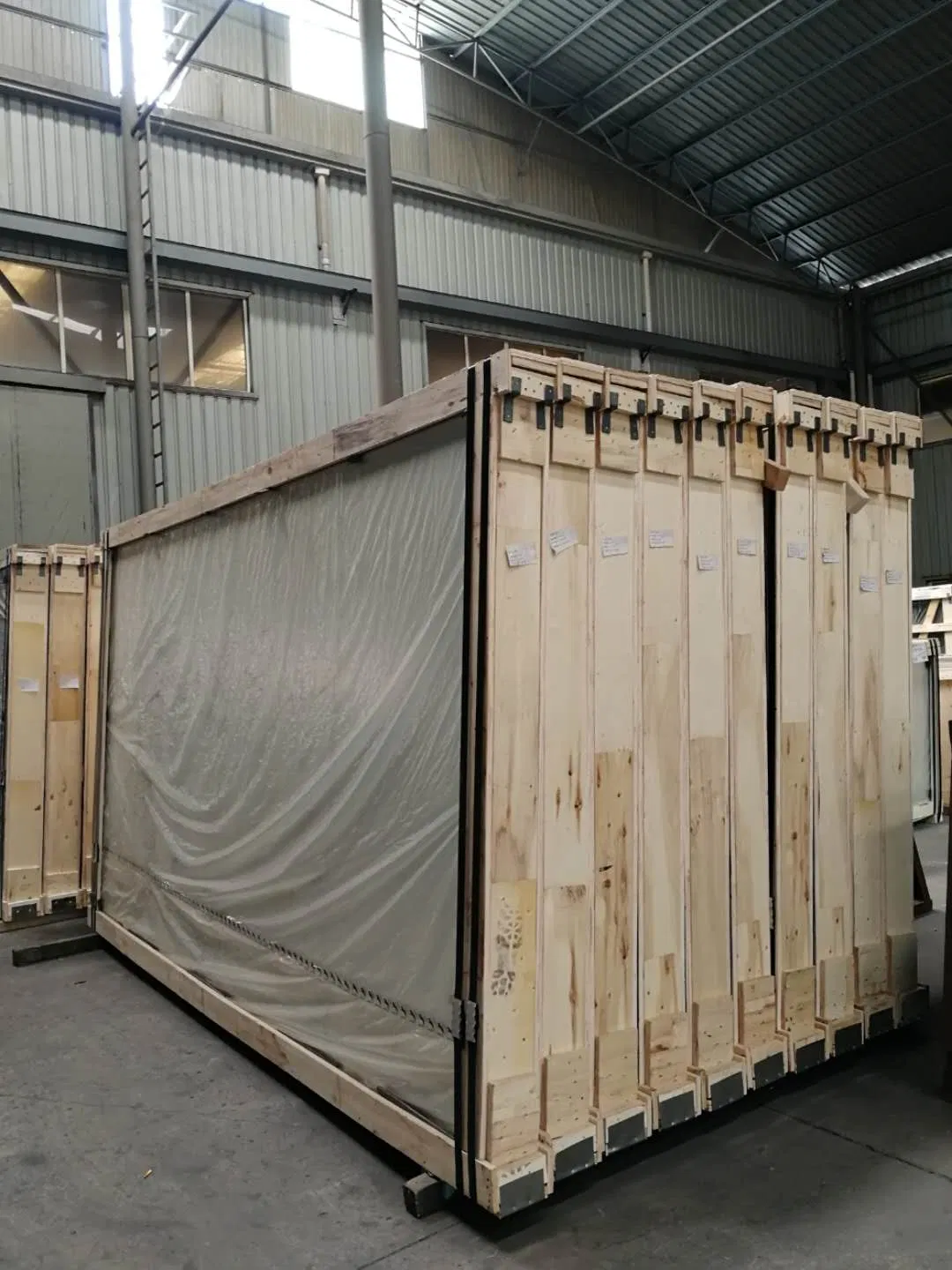 Прозрачное флоат-стекло оптом 2-12 мм