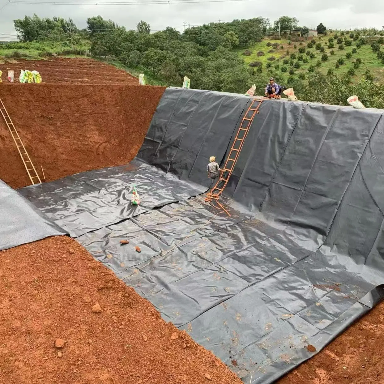 Pool Liner HDPE Geomembrane Anti-Seepage Membrane Sheet 1.5mm 2mm 3mm Dam Reservoir River Aquaculture Pond Liner