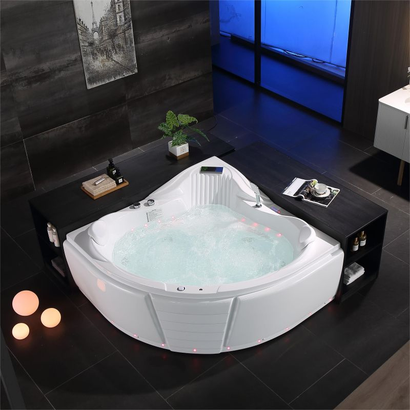 Акриловая угловая джакузи на 2 персоны