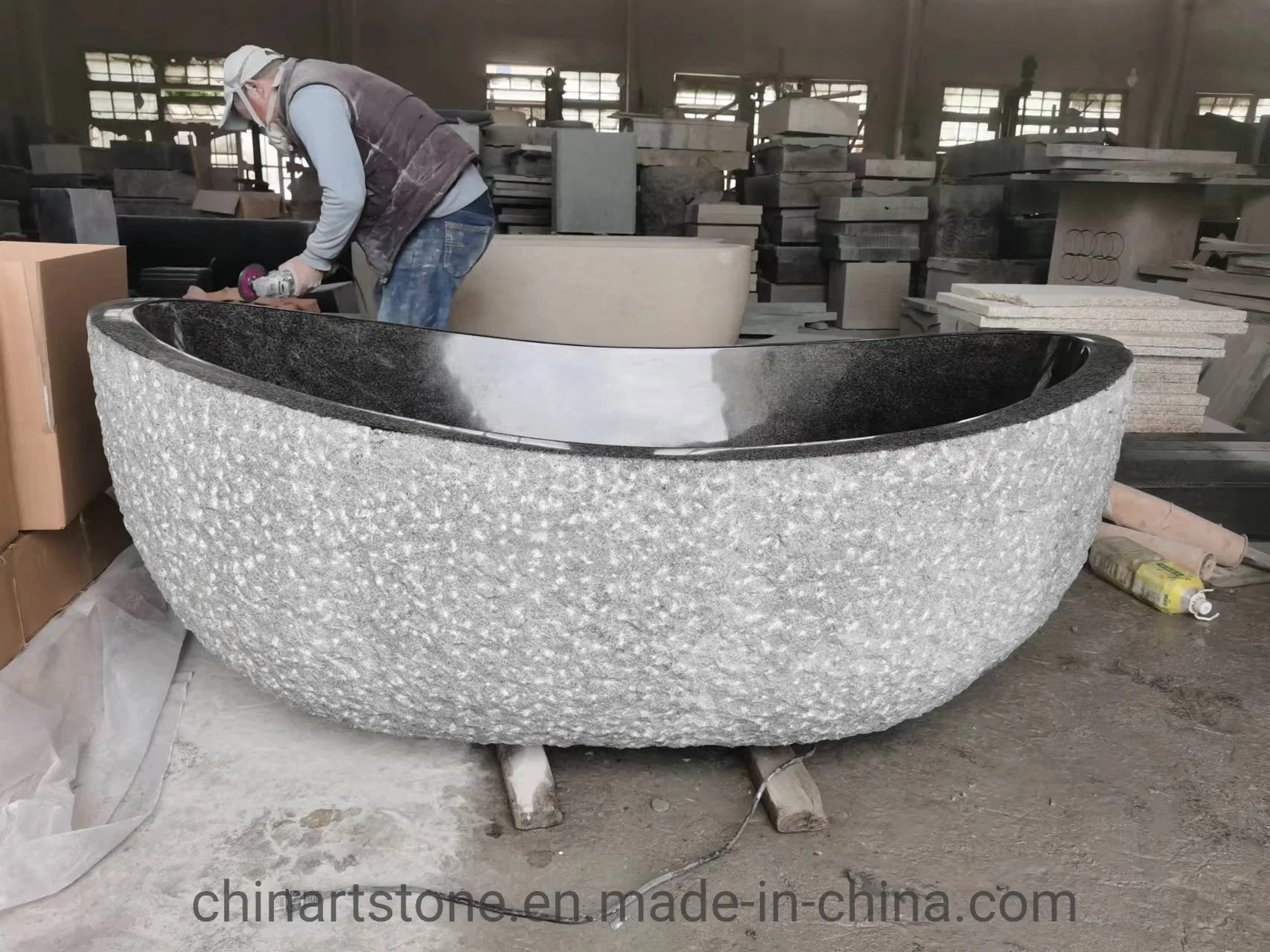 Угловая ванна из натурального мрамора и гранита