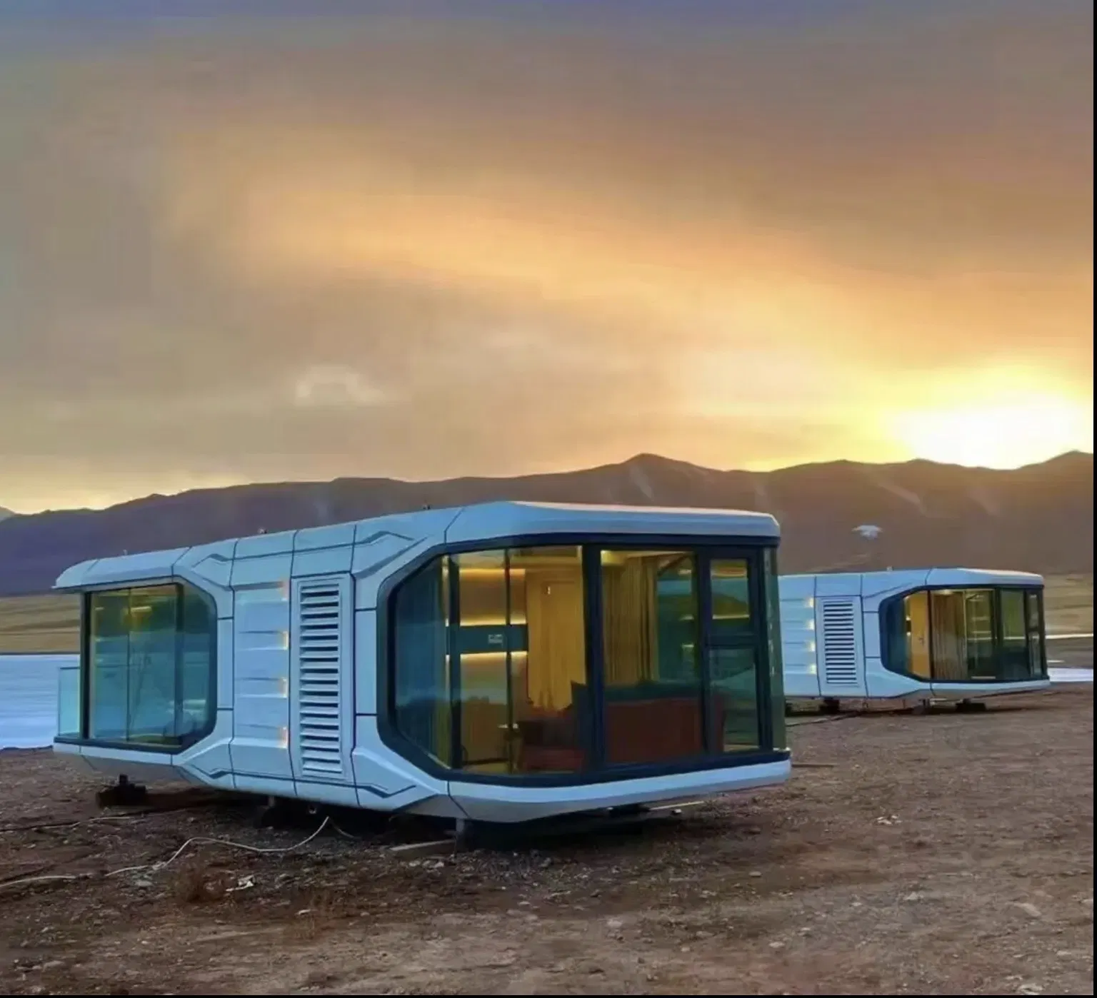 Mobile Prefabricated House Luxury Portable Space Capsule Hotel Vacation Space Commercial Space