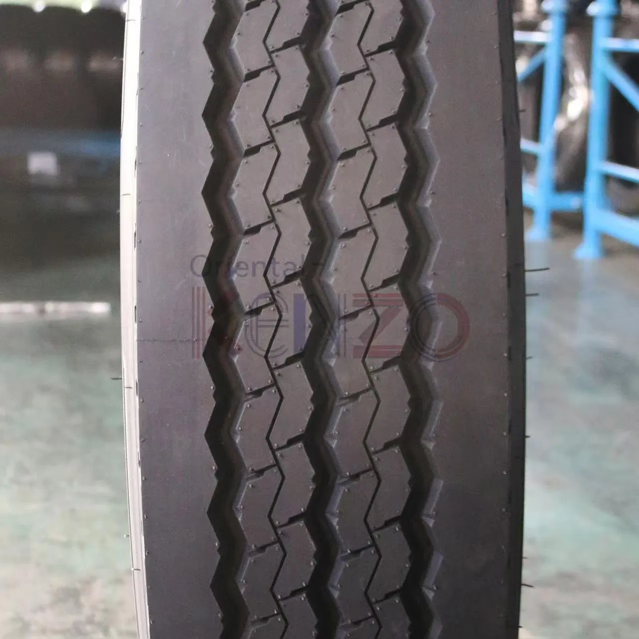Шины грузовые радиальные всестальные 9.5R17.5 215/75R17.5 12R22.5