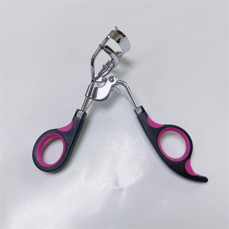 Beauty Eyelash Curler with Plastic Soft Grip Handle