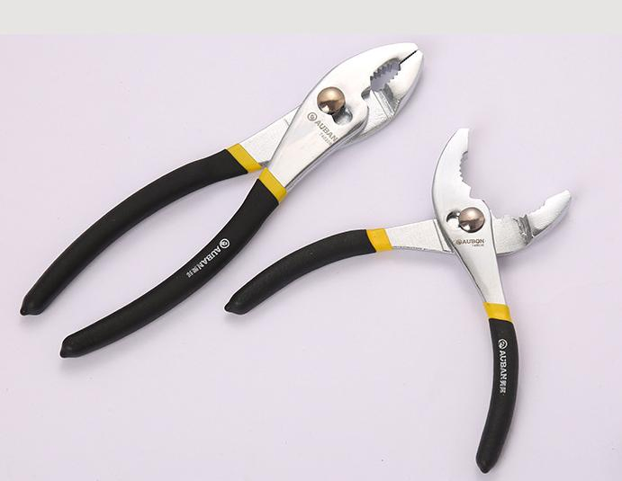 603 3lb Fire Pickaxe Axe with Wooden Handle