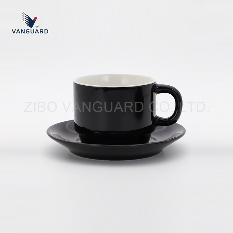 Набор чашка с блюдцем из фарфора, черный
