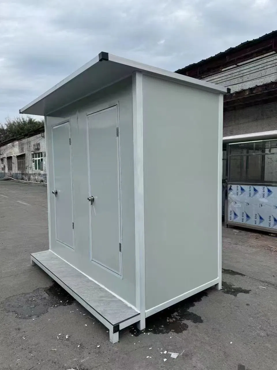 Multi-Rooms Mobile Public Female/Male Restrooms Toilets