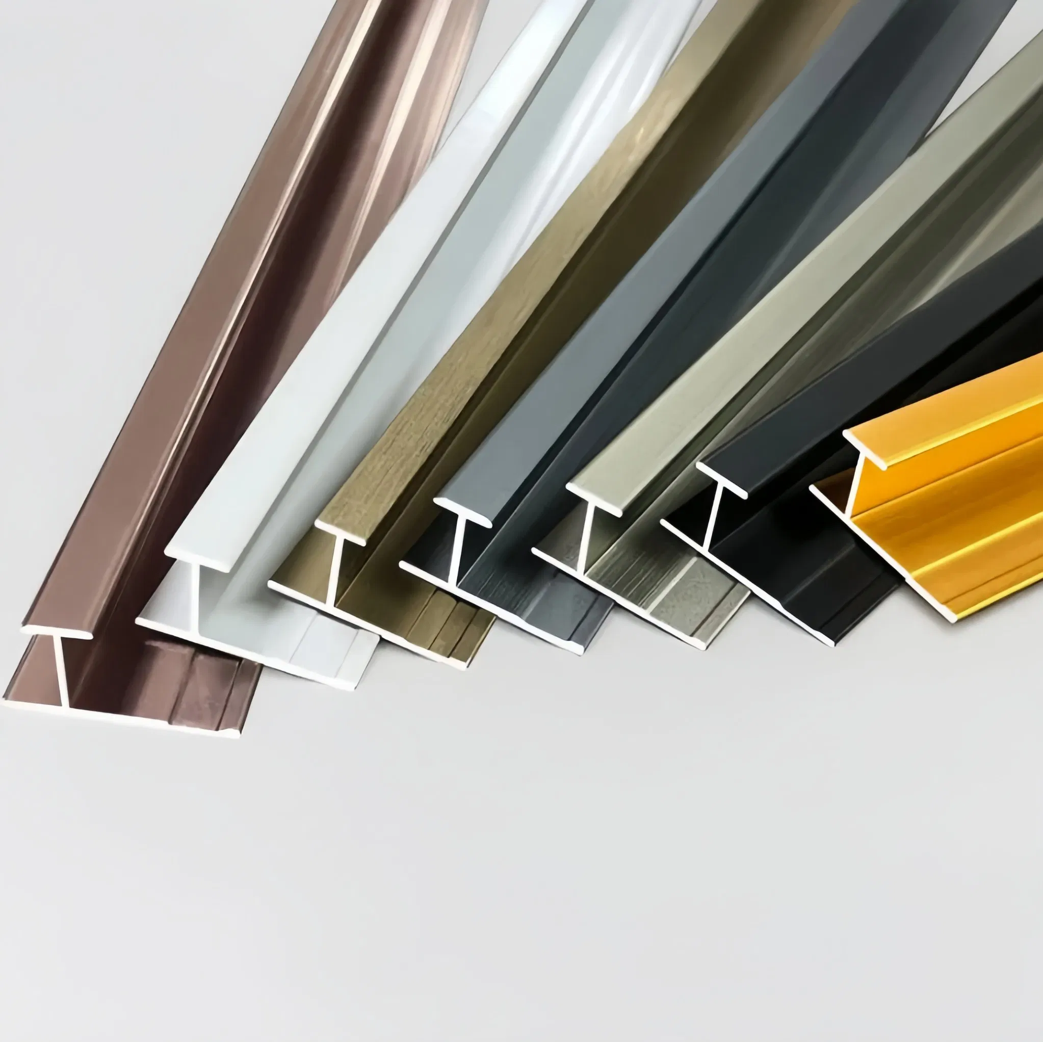 Aluminum Decorative Strips Are Used to Edge The Edges of The Tiles.
